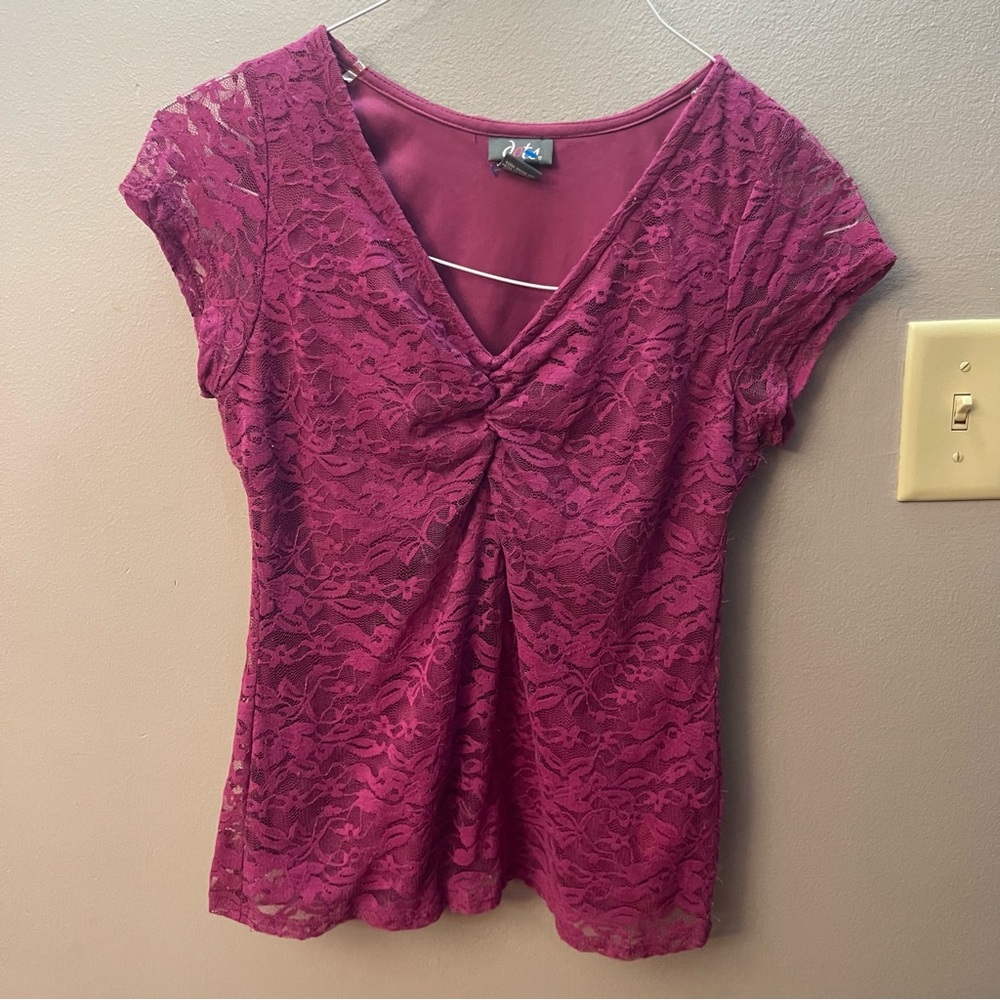 Dots women’s short sleeve lace v-neck top